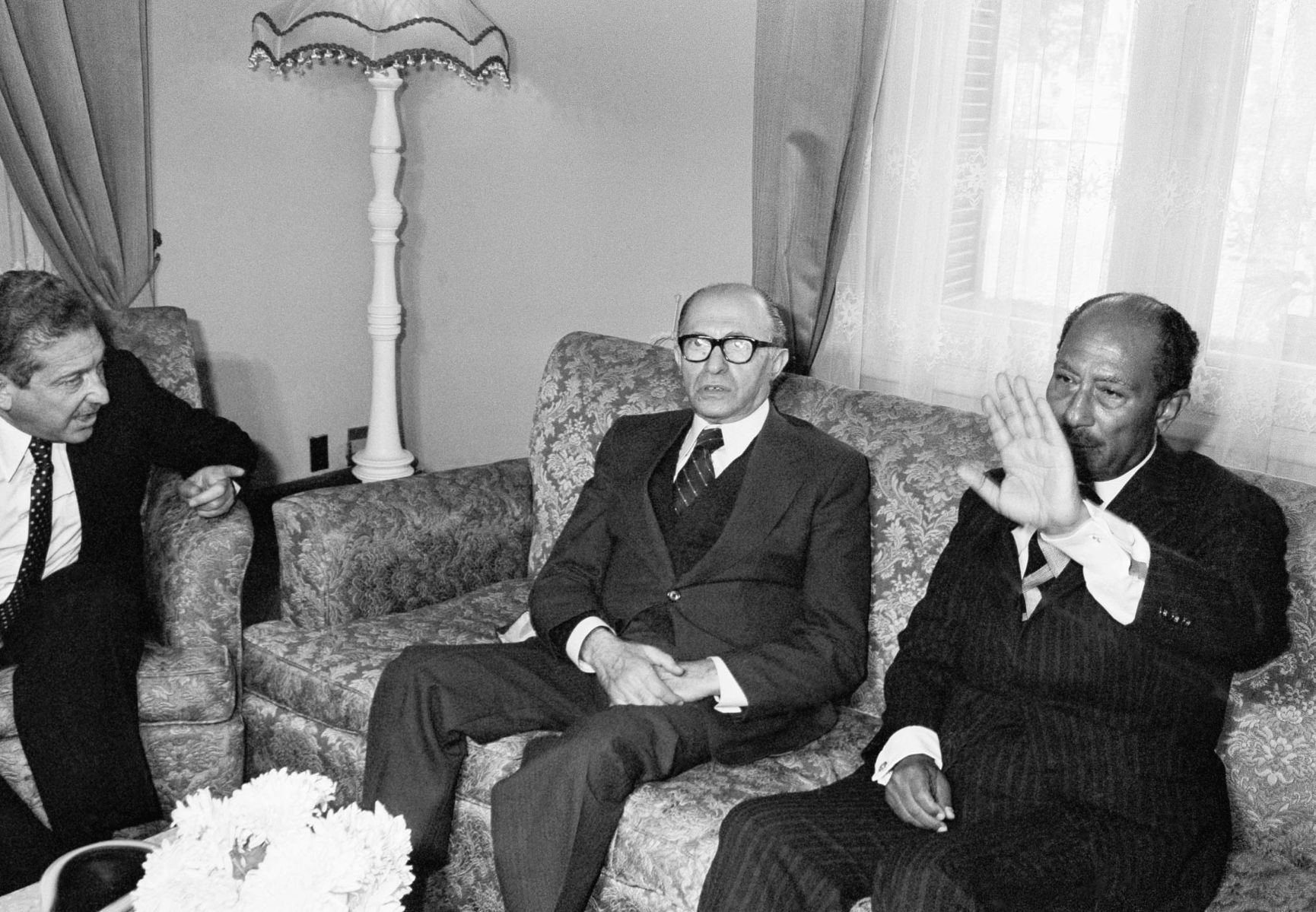 1977: Anwar Sadat